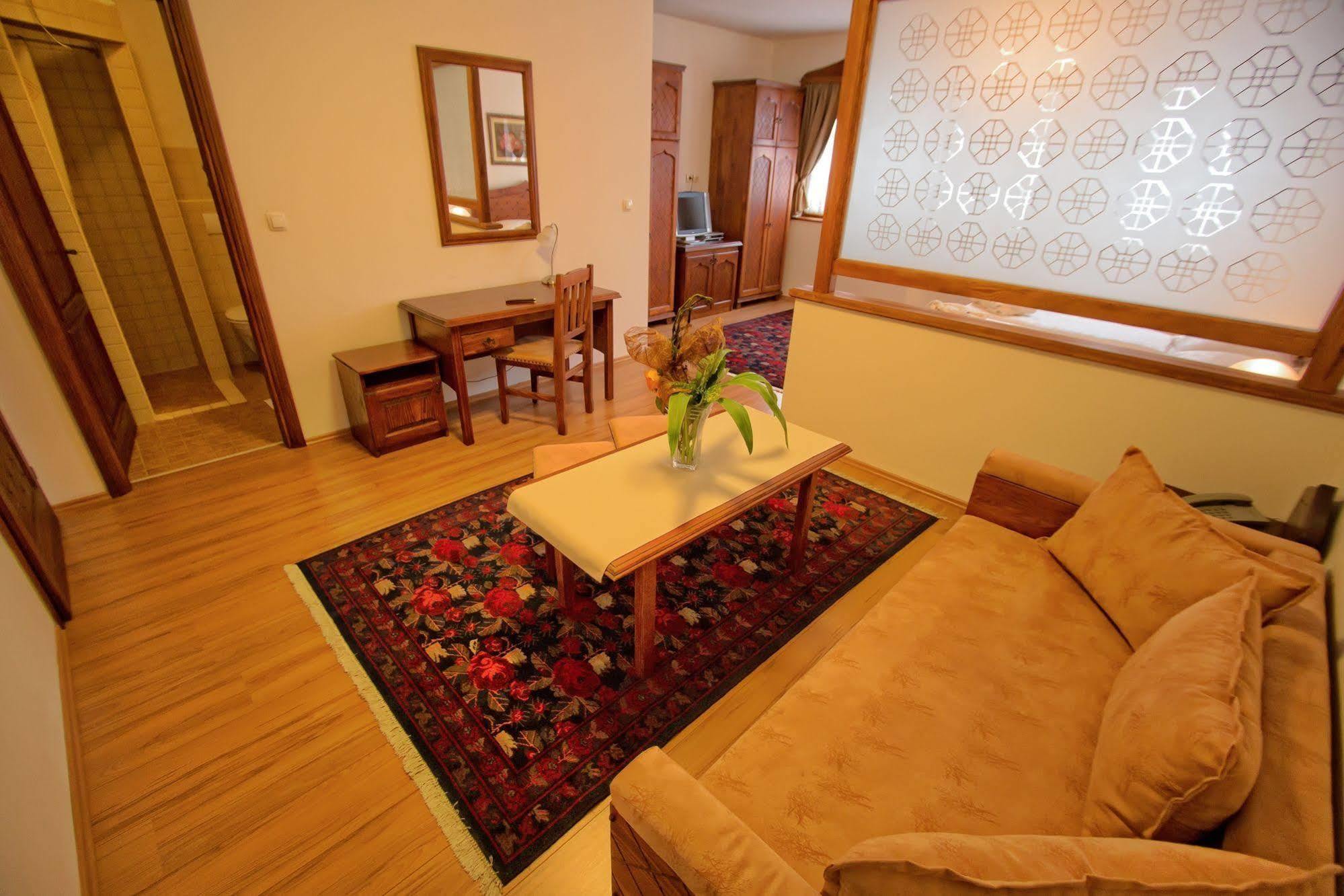 Boutique Hotel Old Town מוסטר מראה חיצוני תמונה